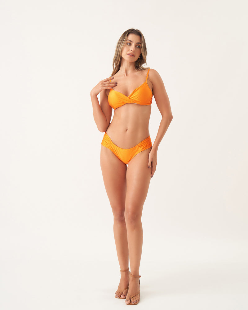 CALÇA FRANZIDO LATERAL TULUM CANELADO MANGO